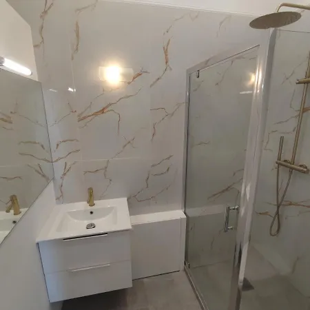 Appartement Boutique 1 *