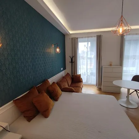 Boutique 1 Апартаменты *